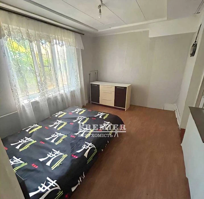 Продам 2-комнатную квартиру на Бочарова.