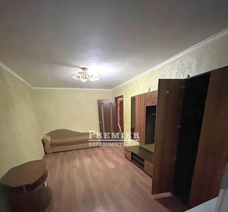 Продам 2-комнатную квартиру на Бочарова.