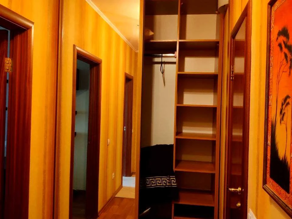 Apartment. Verkhovyna Street, Kyiv