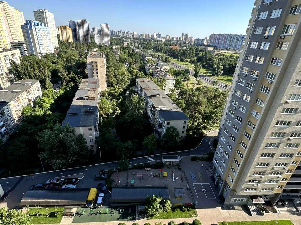 Квартира. Киев, проспект Алишера Навой