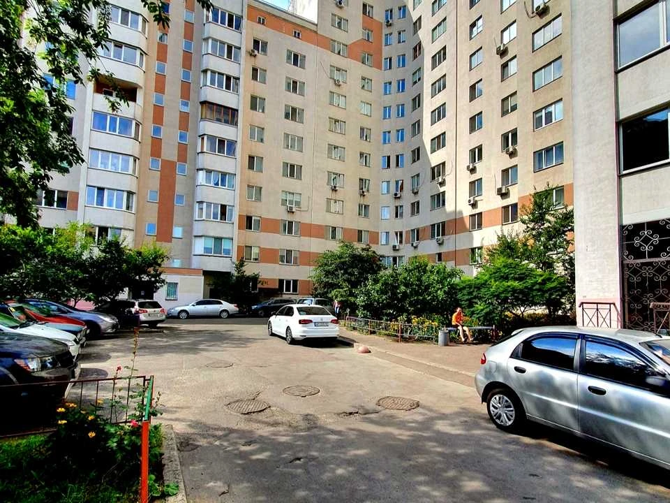 Квартира. Бориспільська вулиця, Київ.