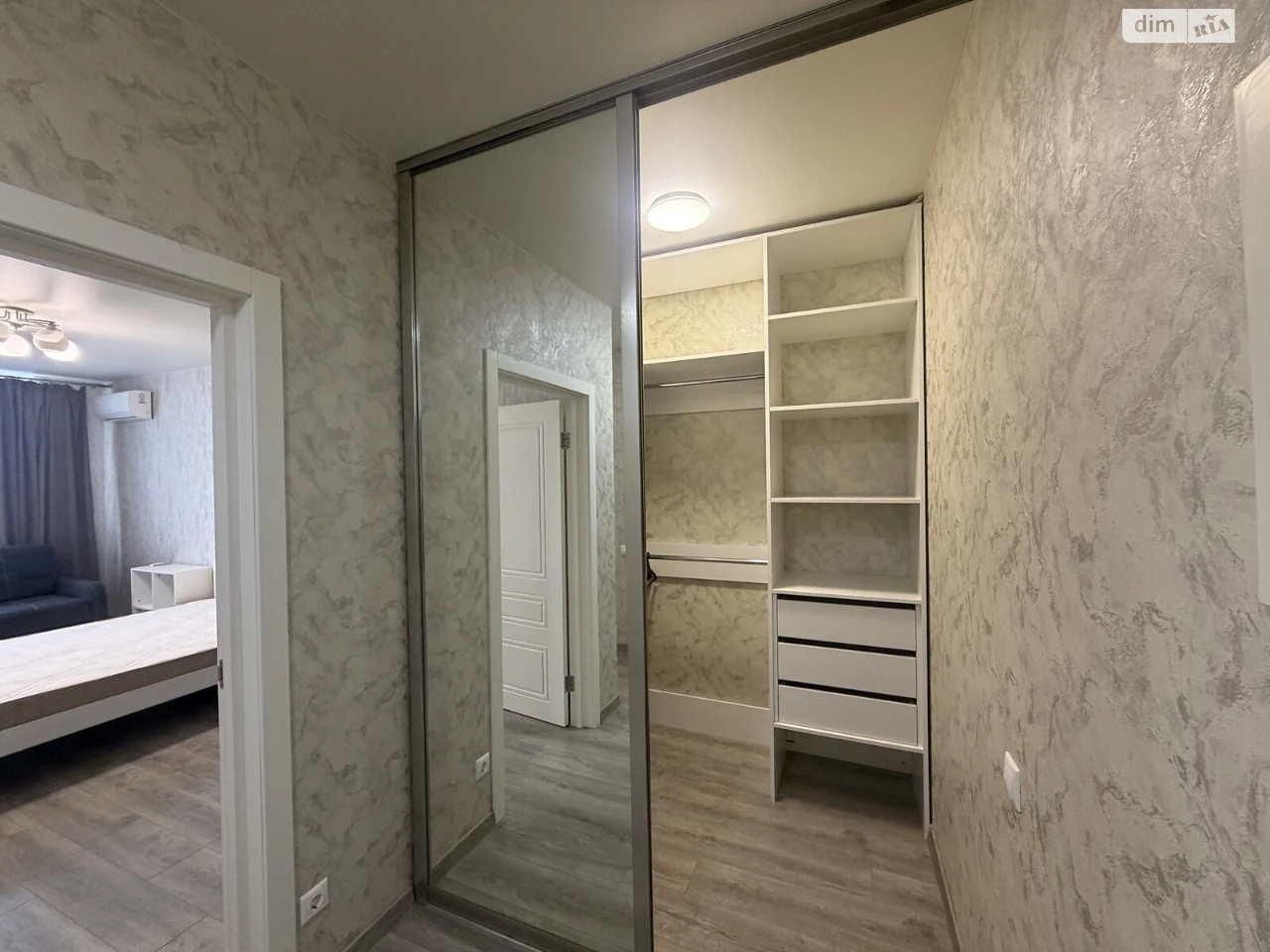 Long-Term Rental Apartment Karavyove Dachi