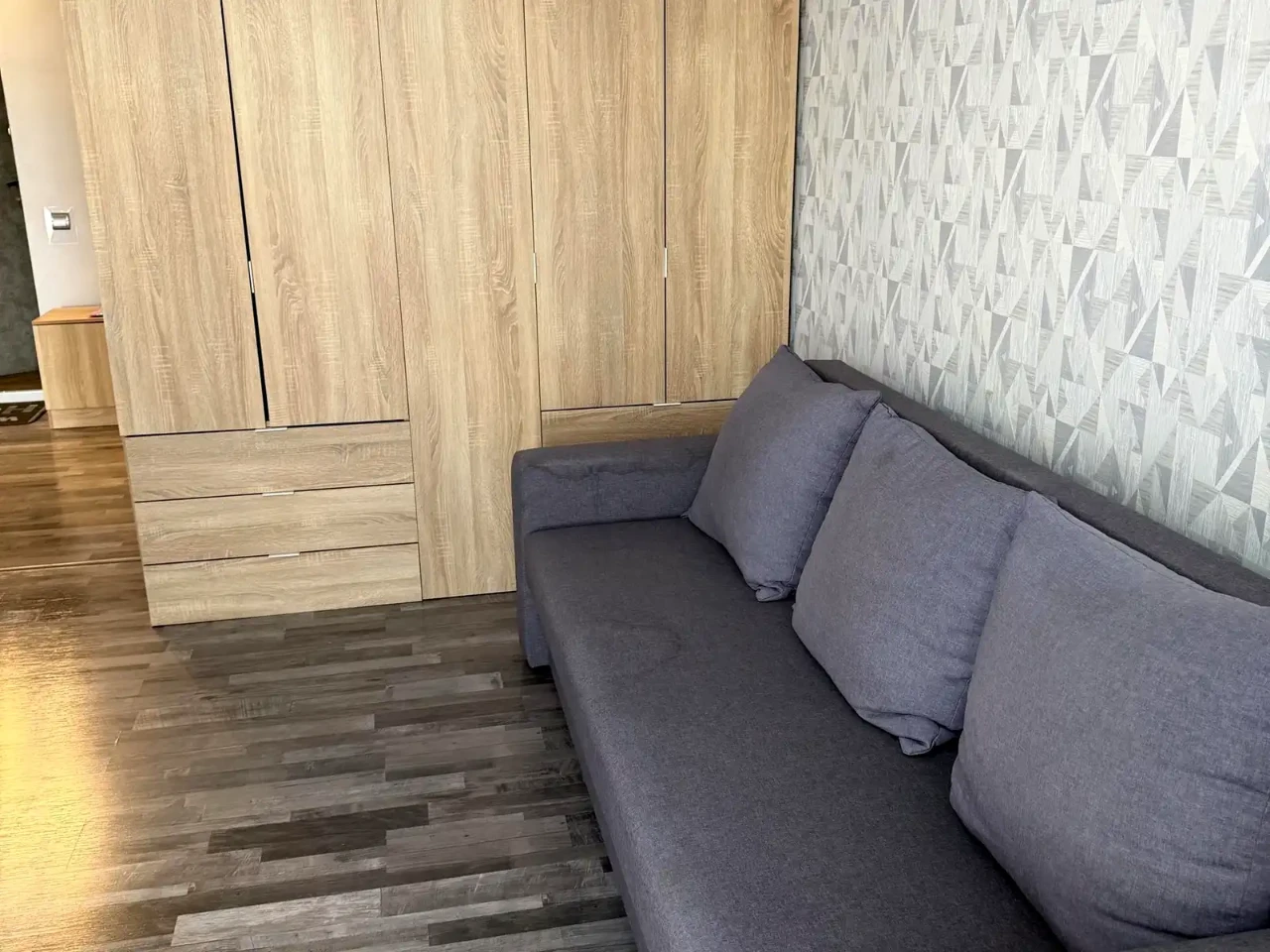 Rent 1-bedroom apartment 42 m2, 16/25 floor