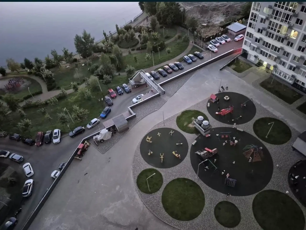 Rent 1-bedroom apartment 42 m2, 16/25 floor