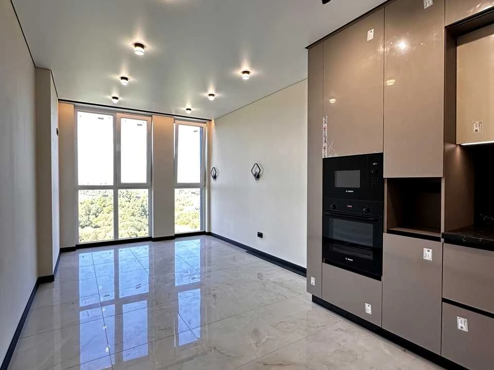 Apartment. Lviv, Roksolany st.