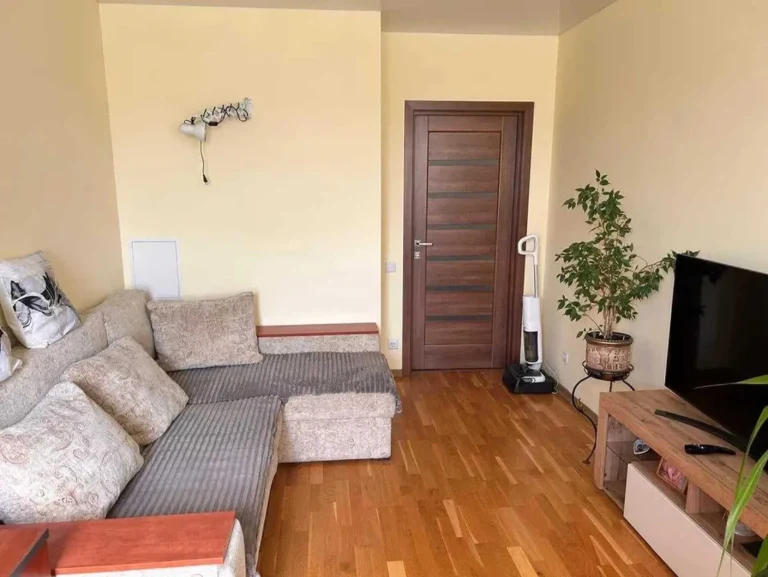 Top Price: ЖК Київська Венеція, пр. Соборності 30, Left Bank