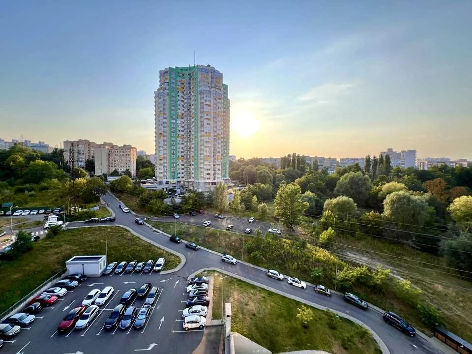 Apartment. Vyshorodska st.