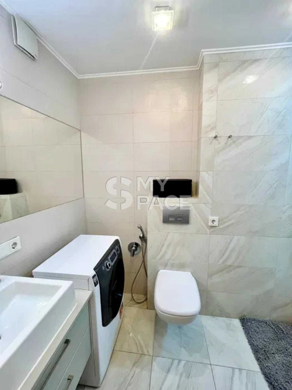 Unique Offer! 3-bedroom apartment on Ivan Mazepa (Lviv) 4A Arsen