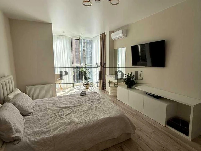 Apartment. Metrologichna Street, Kyiv