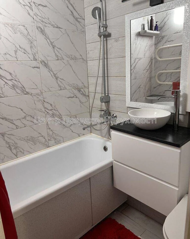Продаж 2-кімн. квартири, 47 м², 2/5 пов, Київ. Відмінне розт