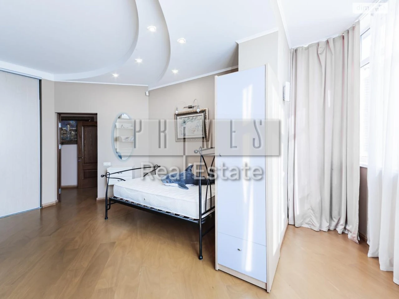 Sale Apartment Holosiiv