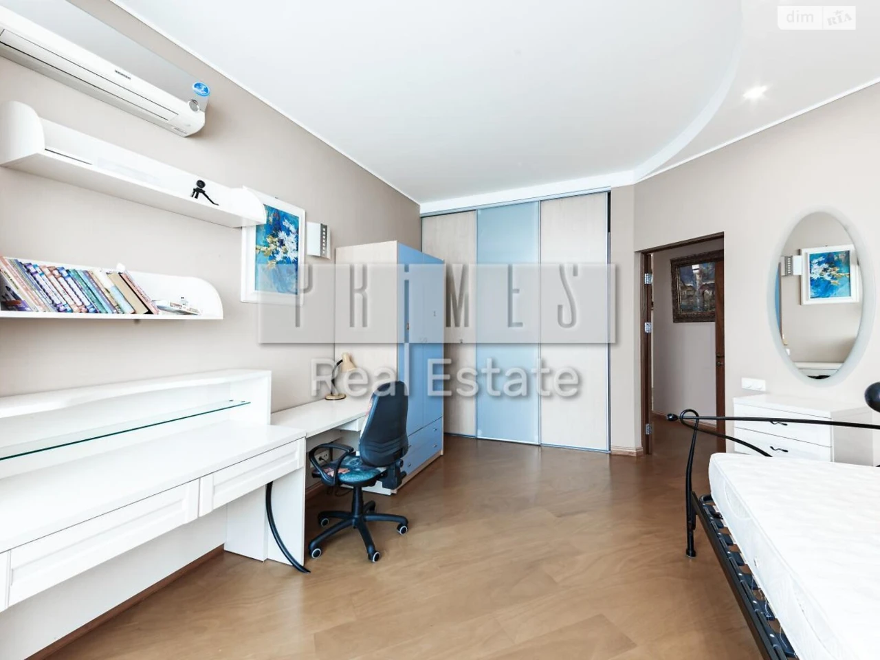 Sale Apartment Holosiiv