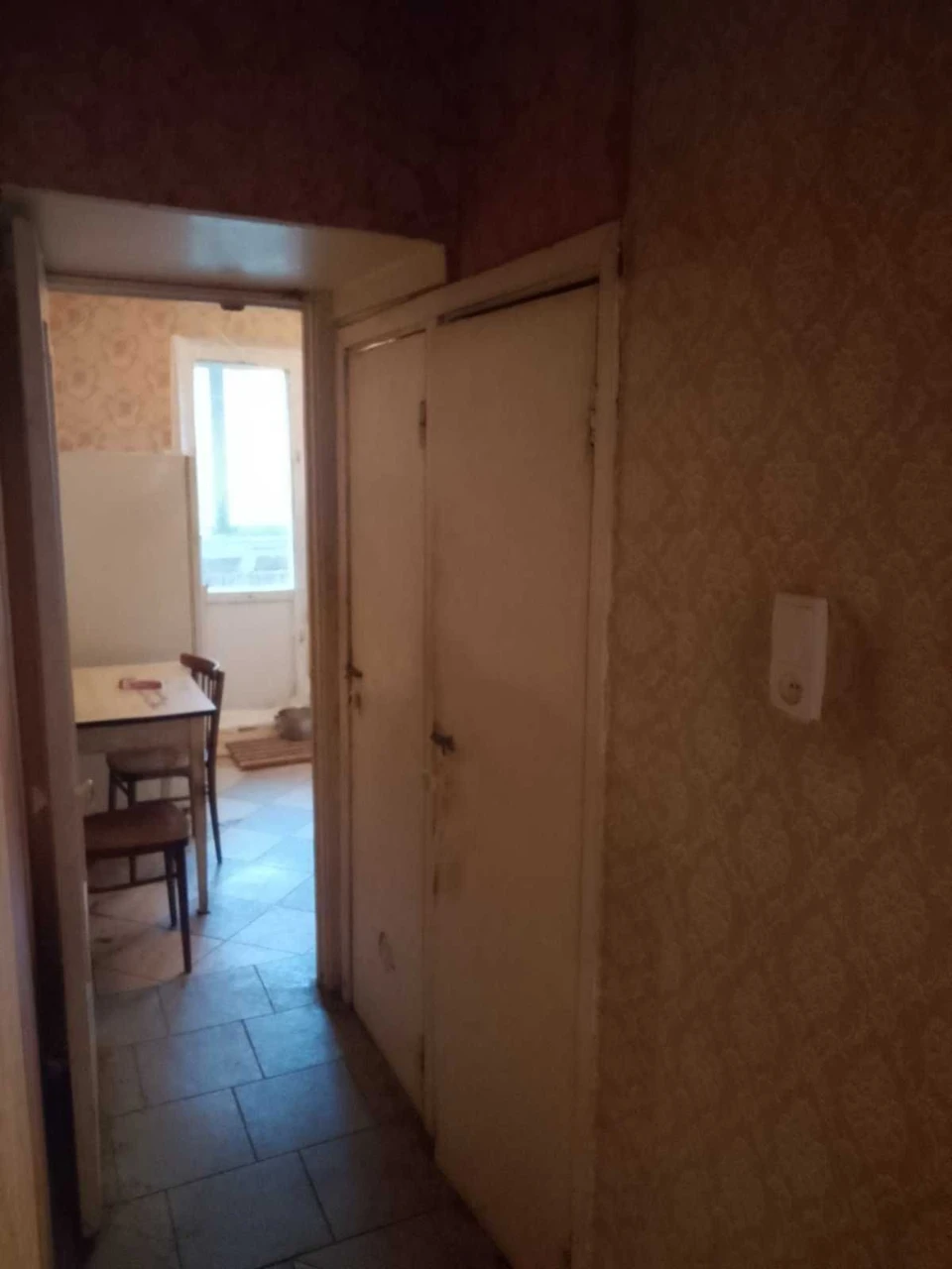 Метро "Ливобережная" 3-х комнатная квартира, 85000 у.е.