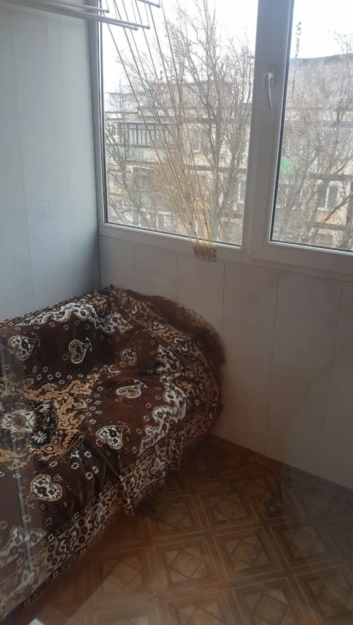 Sale of a 2-room apartment. Transparent Office