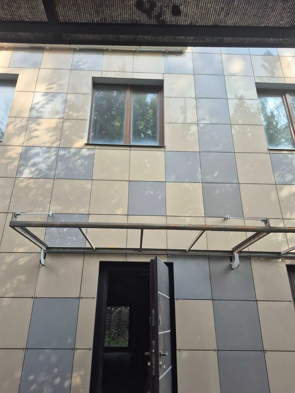 Penthouse apartment on Science Avenue