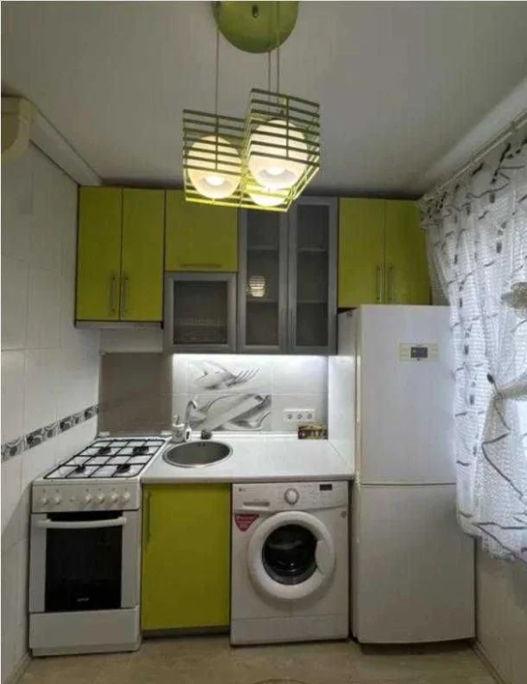 В продаже 2 к кв с капитальным ремонтом, на ХТЗ, район Церкв