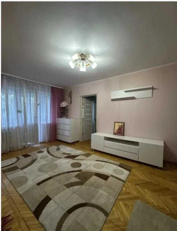 В продаже 2 к кв с капитальным ремонтом, на ХТЗ, район Церкв