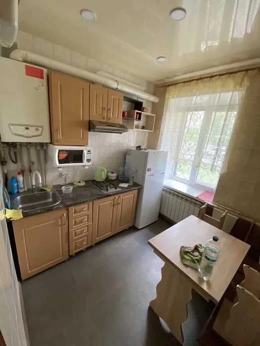 2-room apartment for sale near the Vokzal metro station.