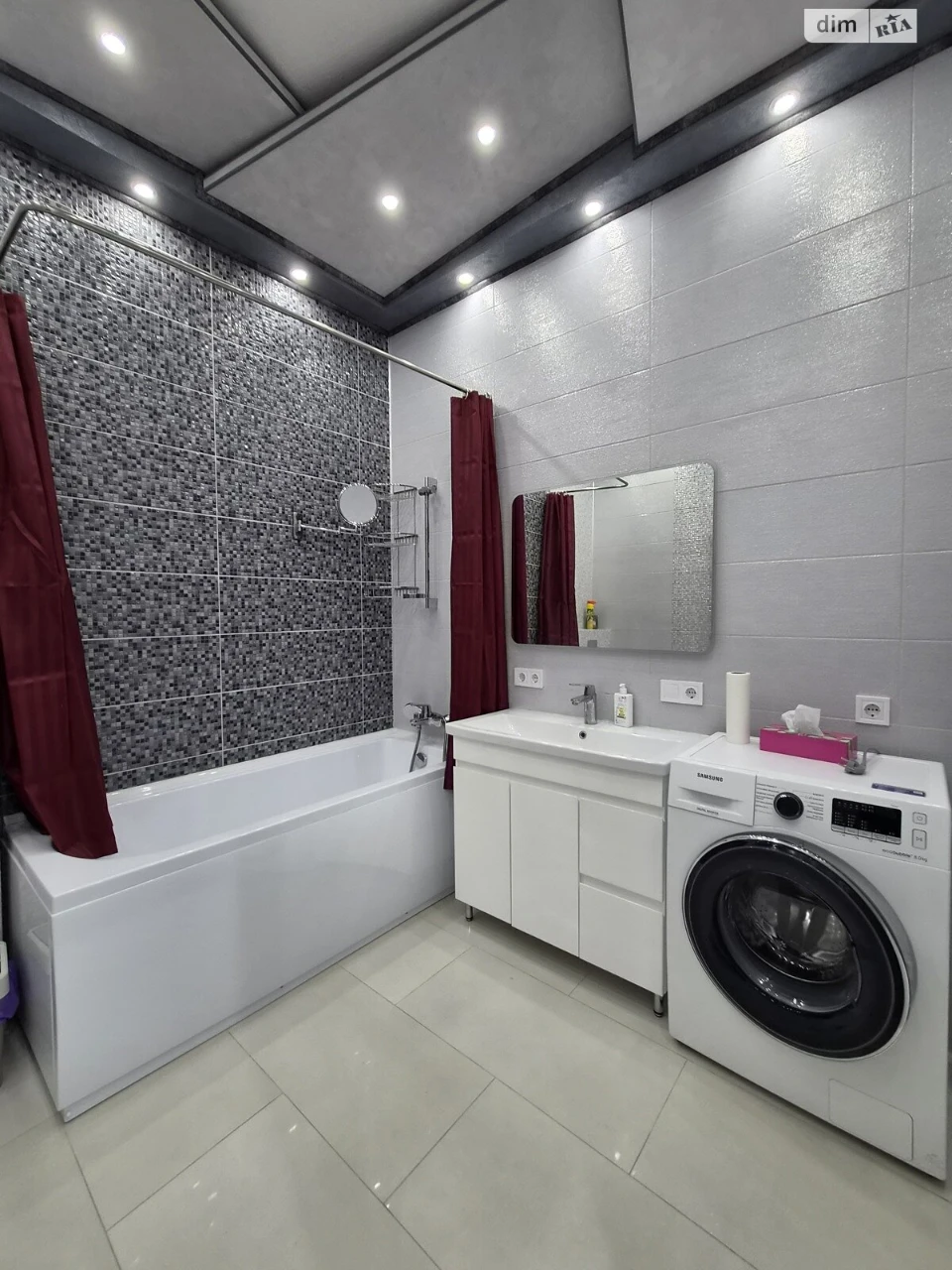 Long-Term Rental Apartment, Podil
