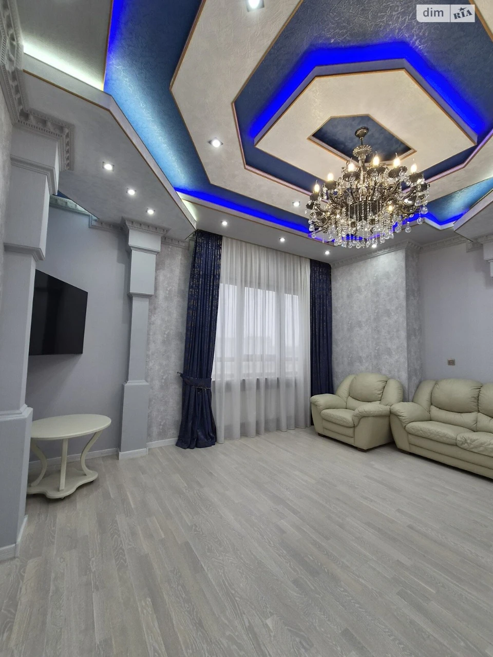 Long-Term Rental Apartment, Podil