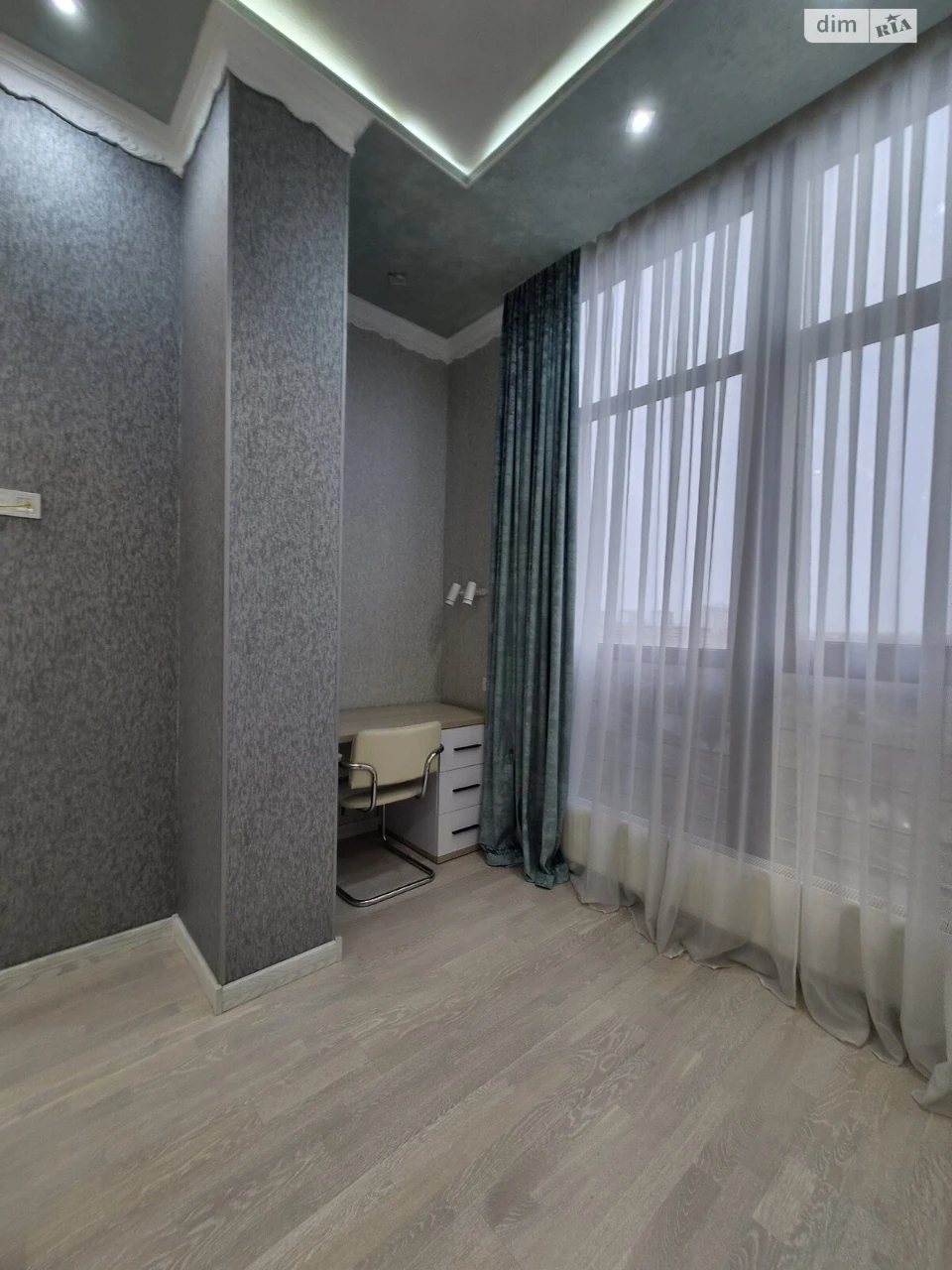Long-Term Rental Apartment, Podil