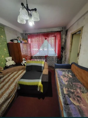 For Sale 3-Room Apartment Under Renovation