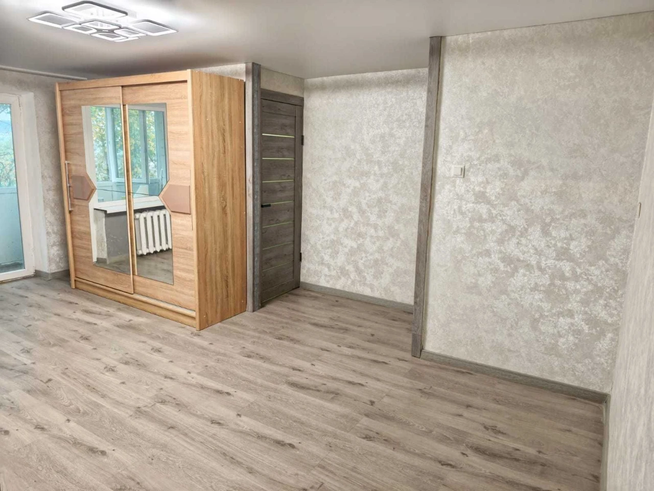For sale 3-room apartment with renovation
