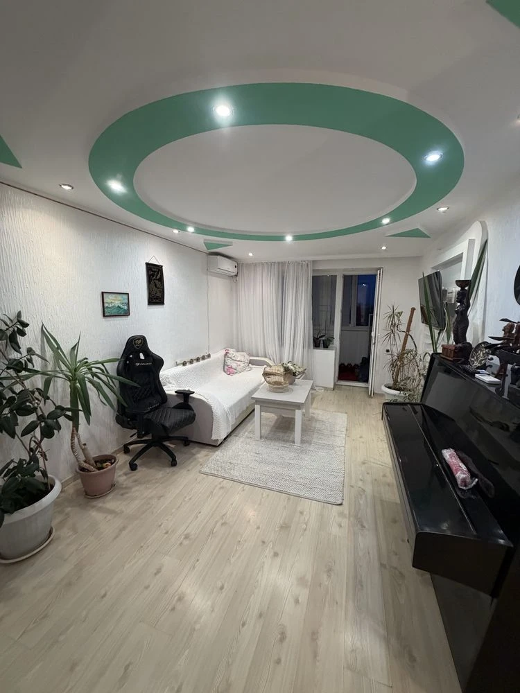 Продам 4-ком квартиру ул Парковая