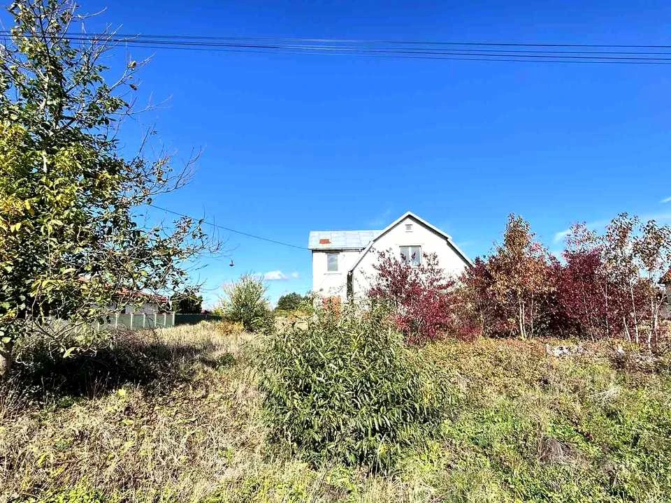 House. Putshmyti, Lviv region