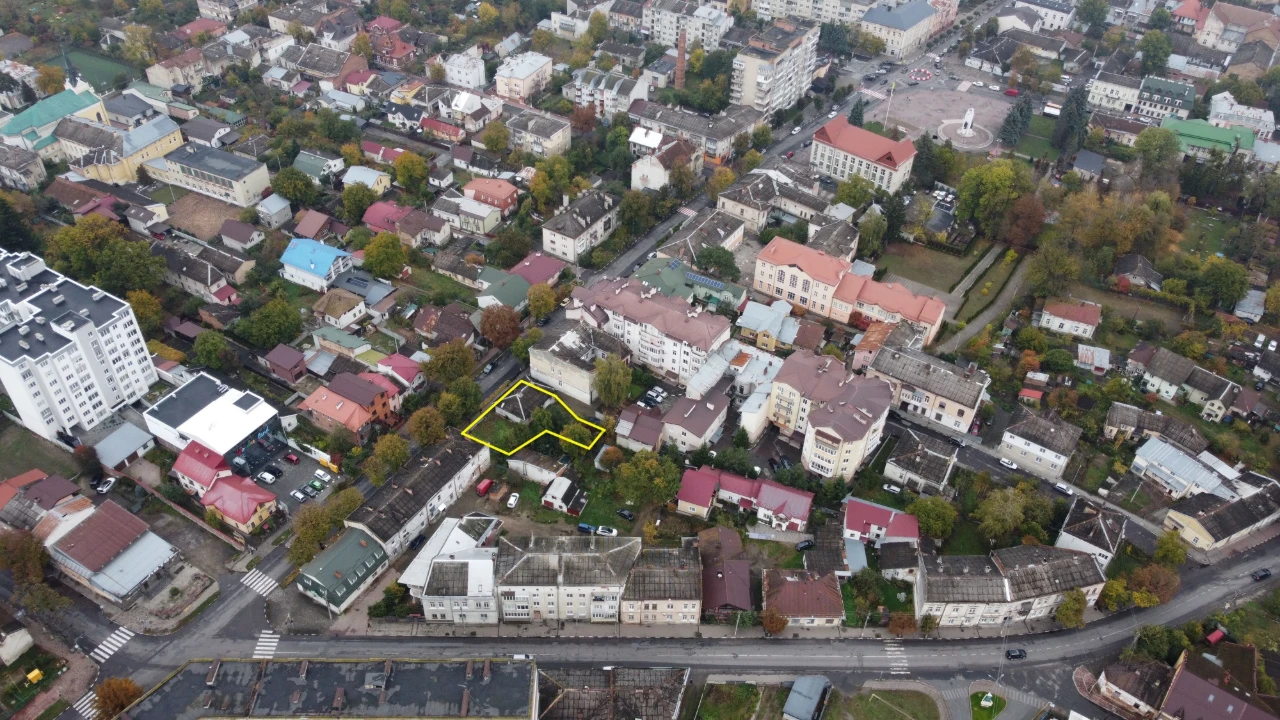Продаж ділянки під будівництво в центрі міста Стрий