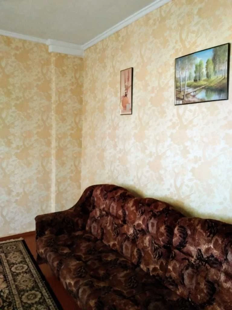 2-к в цегляному будинку 45 кв/м з власним двором та гаражем