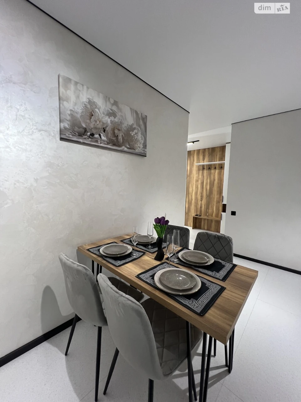 Long-Term Rental Apartment, New World