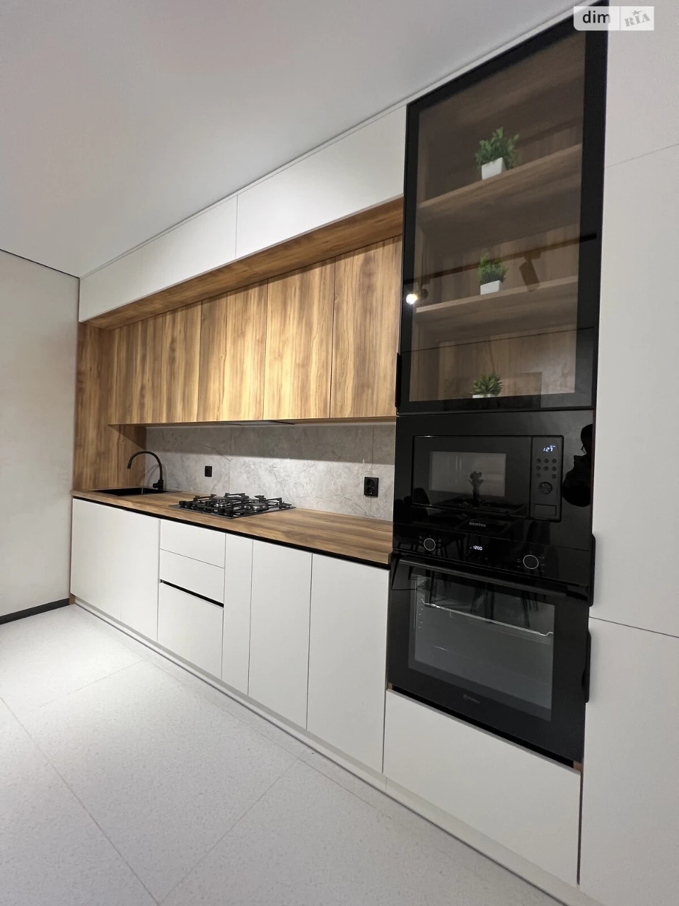 Long-Term Rental Apartment, New World