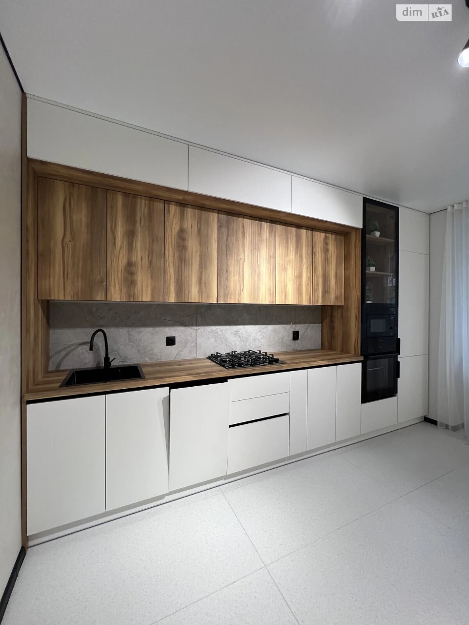 Long-Term Rental Apartment, New World