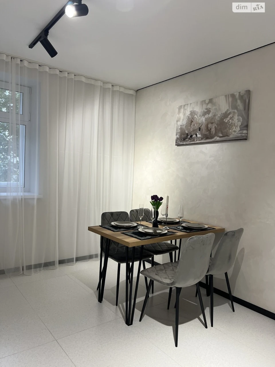 Long-Term Rental Apartment, New World