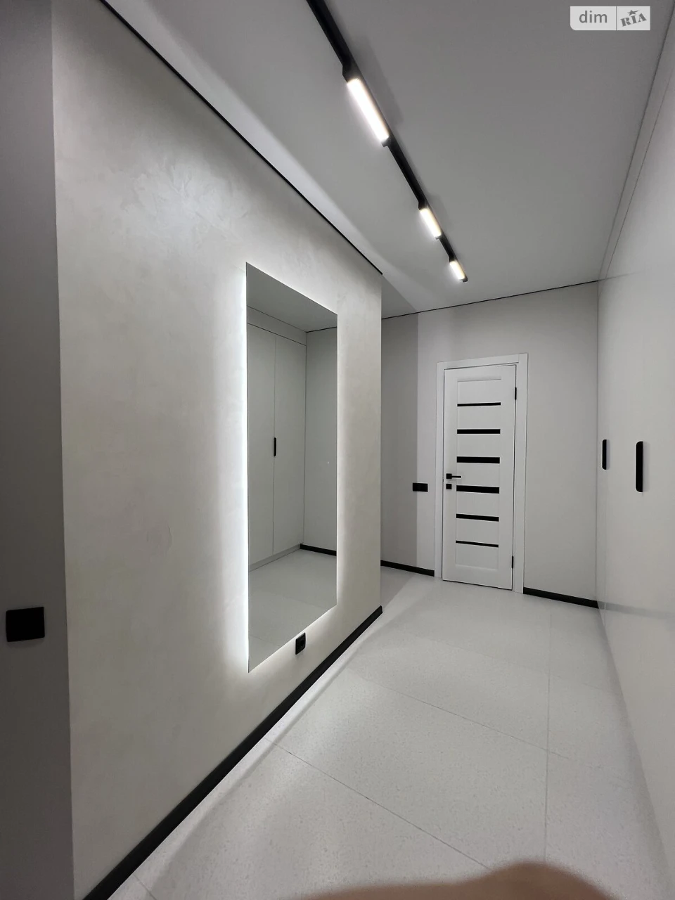 Long-Term Rental Apartment, New World