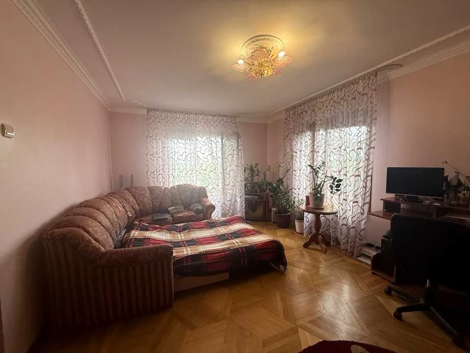 Будинок. Чернівці, Марморозька вул.