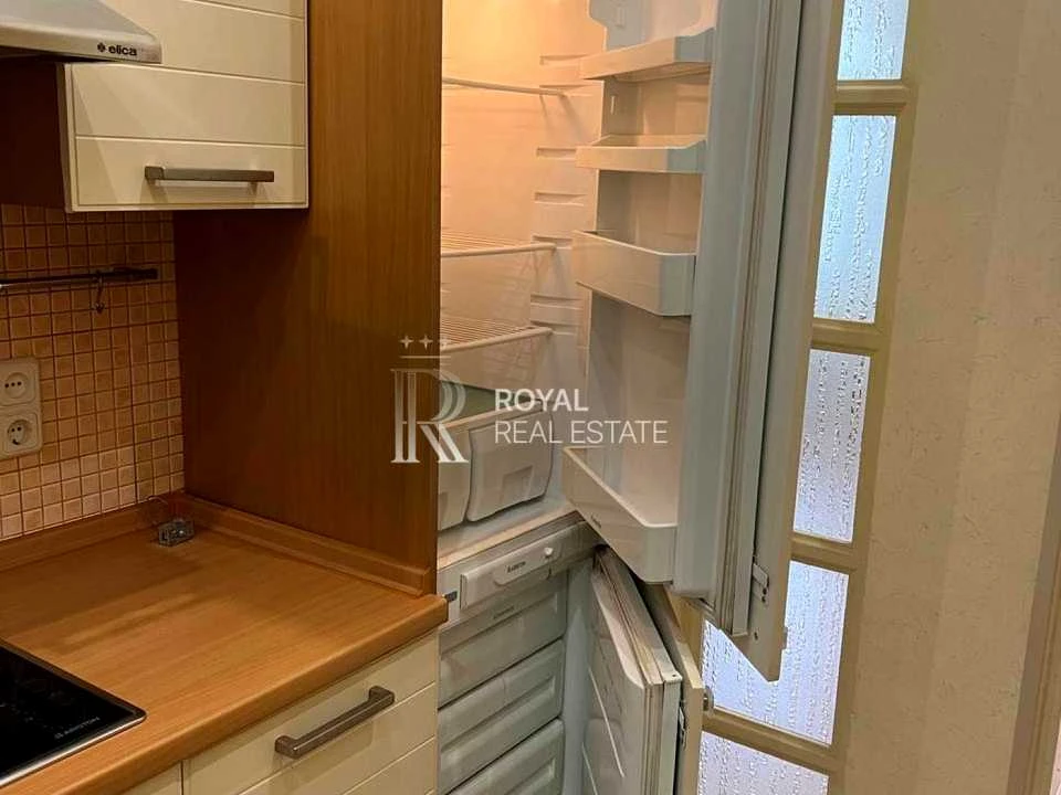 Apartment. Institute Street, Kyiv