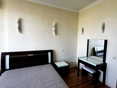 Apartment. Antonovicha st, Kyiv