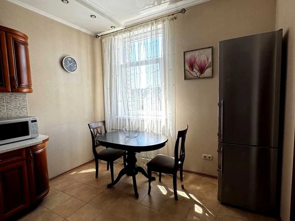Apartment. Antonovicha st, Kyiv
