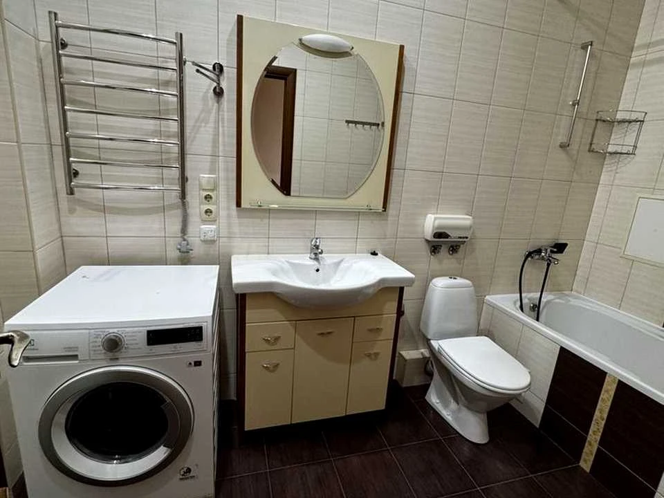 Apartment. Antonovicha st, Kyiv