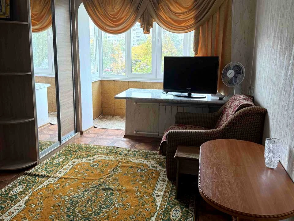 Квартира. Київ, Дарницький бульв.
