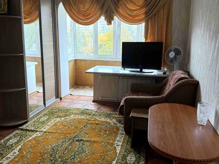 Квартира. Київ, Дарницький бульвар.