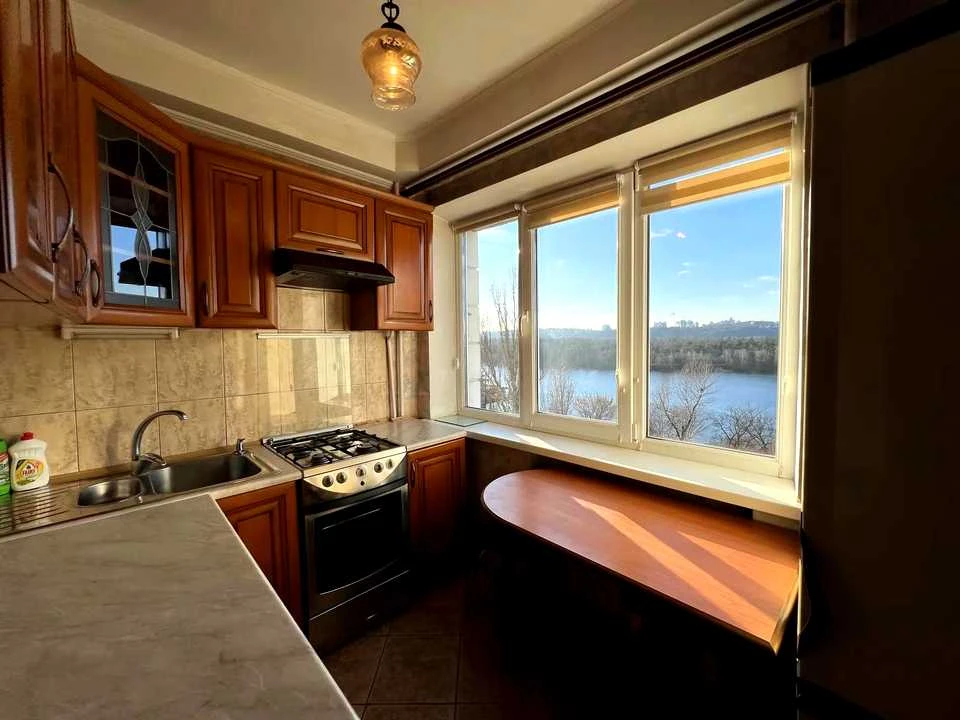 Apartment. Rusal'nayska naberezhnaya str.