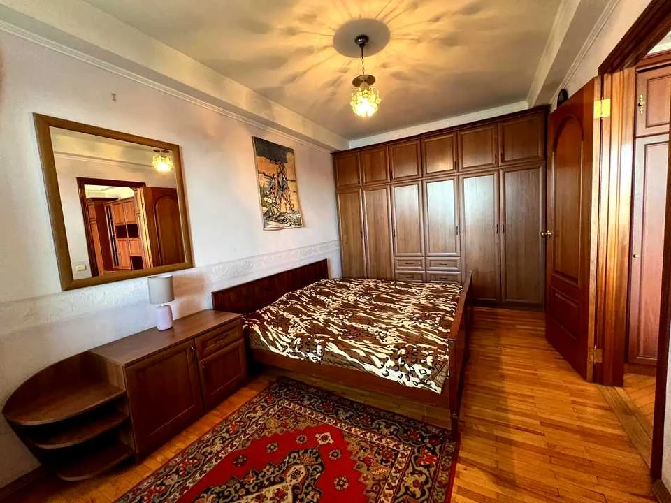 Apartment. Rusal'nayska naberezhnaya str.