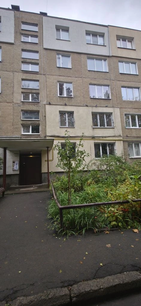 Sale of a 2-room apartment on В/Великого street