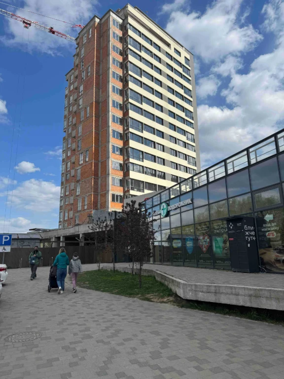 Sale! 2-bedroom apartment on Ocheretyna Mykol Street