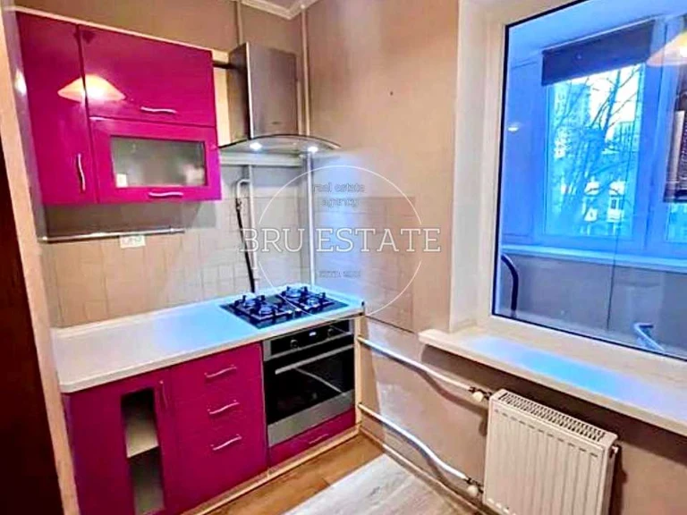 Apartment. Kyiv, Khnizh Zaton st.