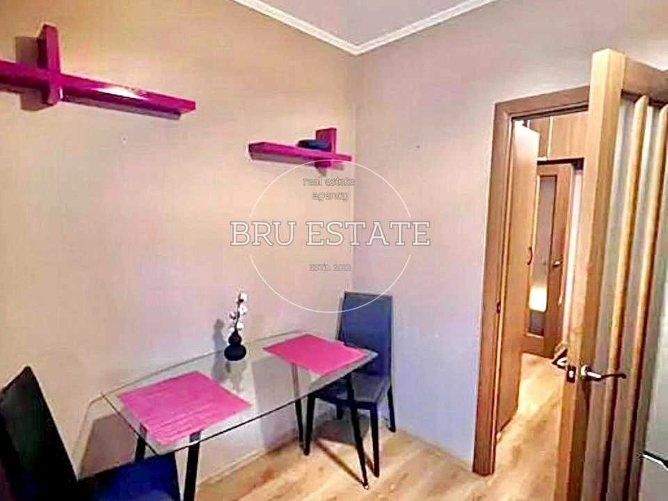 Apartment. Kyiv, Khnizh Zaton st.