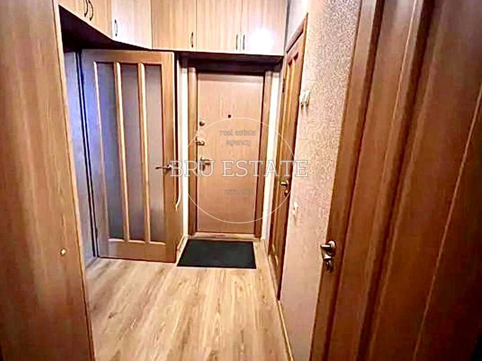 Apartment. Kyiv, Khnizh Zaton st.
